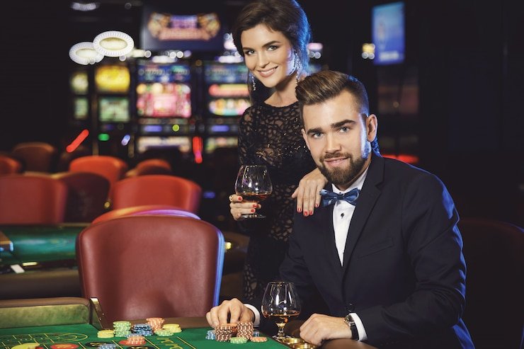 Studio dealer langsung lanaya88 dengan meja blackjack, roulette, dan baccarat multi-kamera profesional